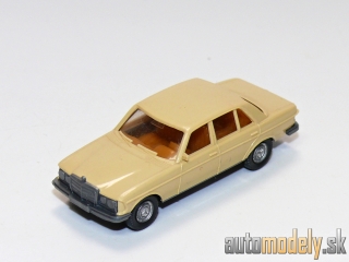 Wiking 152/1 - Mercedes Benz 240 D - 1:87